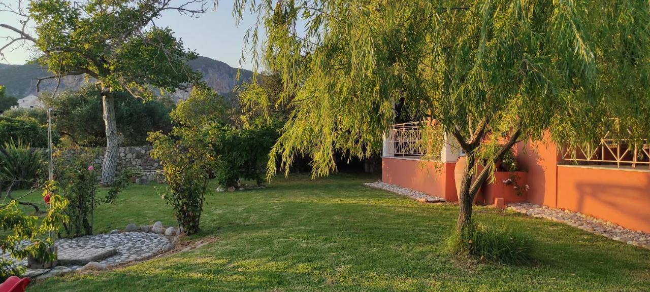 Villa Grecia Liapades Exterior photo
